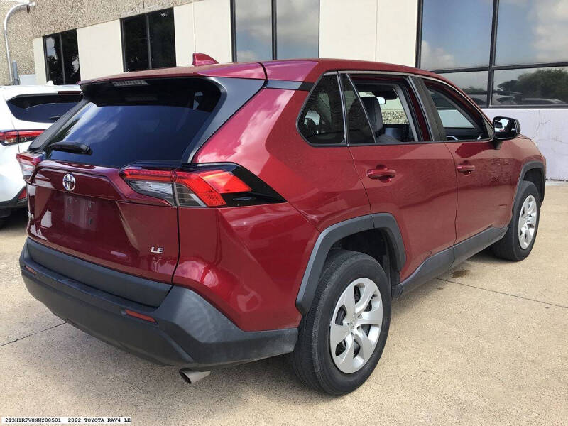 2022 Toyota RAV4 LE