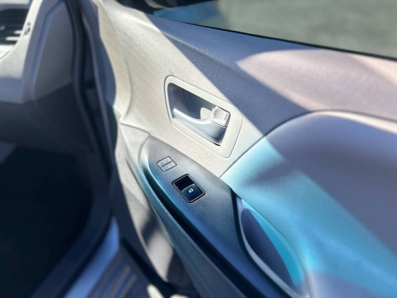 2017 Toyota Sienna LE 8-Passenger