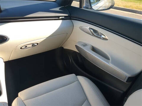 2023 Genesis Electrified GV70