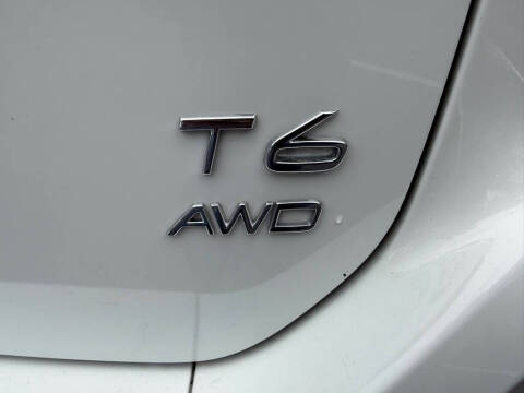 2016 Volvo XC60 T6 Drive-E