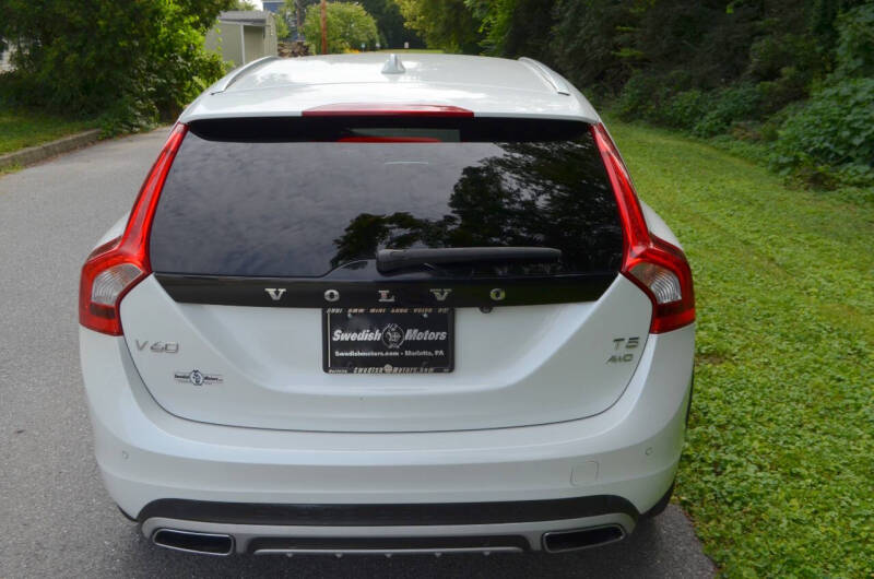 2018 Volvo V60 Cross Country T5 Premier