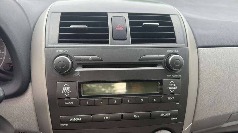 2011 Toyota Corolla LE