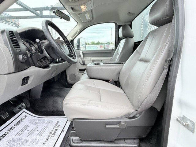 2014 Chevrolet Silverado 3500HD CC