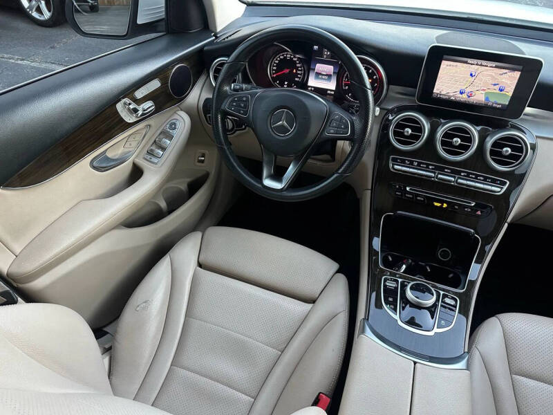 2019 Mercedes-Benz GLC GLC 300