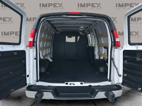 2024 GMC Savana 2500