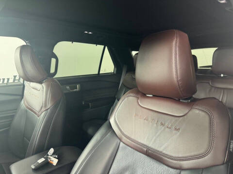 2023 Ford Explorer Platinum