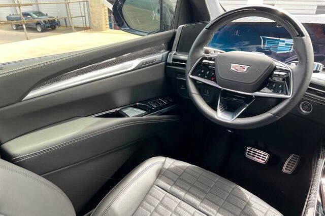 2025 Cadillac Escalade-V