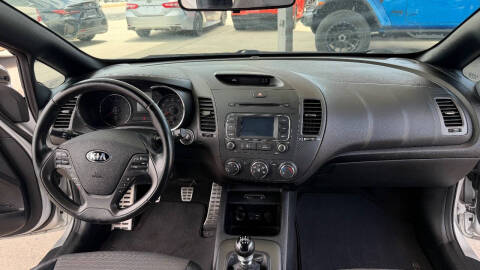 2016 Kia Forte5 SX