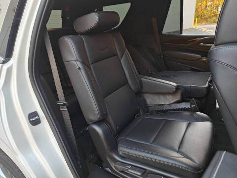 2022 Cadillac Escalade Luxury