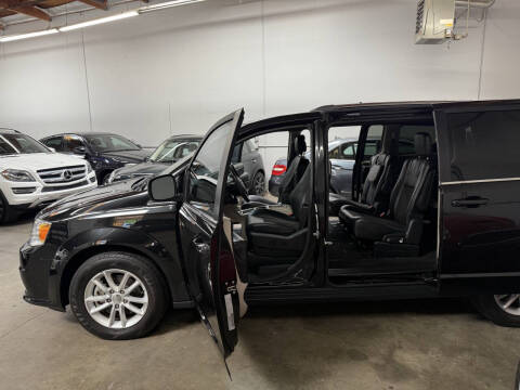 2019 Dodge Grand Caravan SXT 35th Anniversary Edition