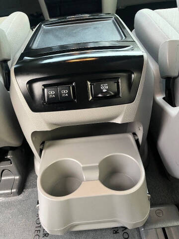 2020 Toyota Sienna LE 8-Passenger