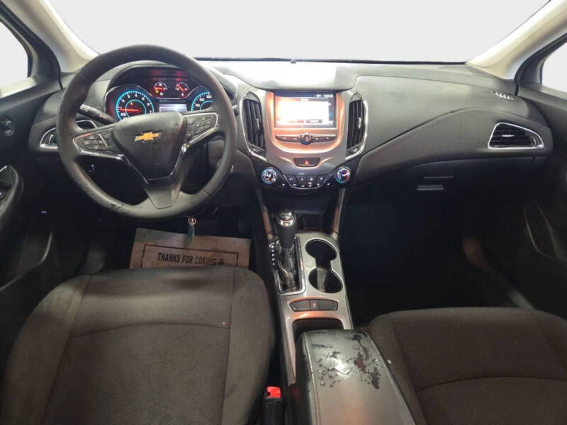 2017 Chevrolet Cruze LT Auto