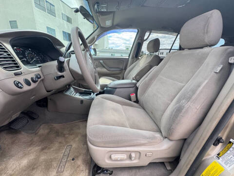 2005 Toyota Sequoia SR5