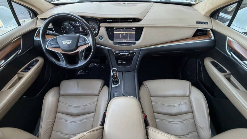 2017 Cadillac XT5 Platinum