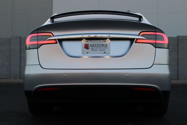 2018 Tesla Model X 16