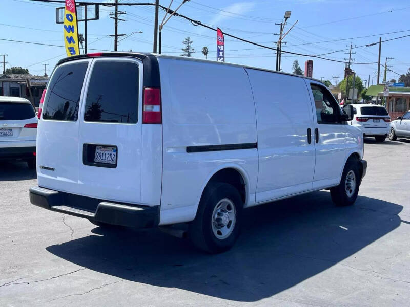 2017 Chevrolet Express 2500