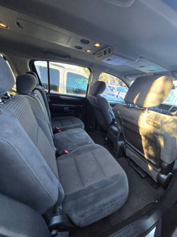 2011 Nissan Armada SV