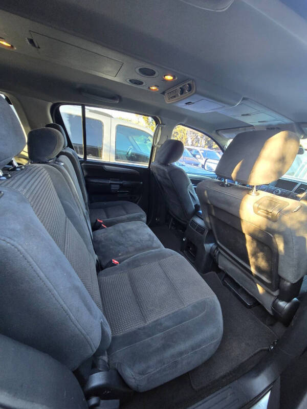 2011 Nissan Armada SV