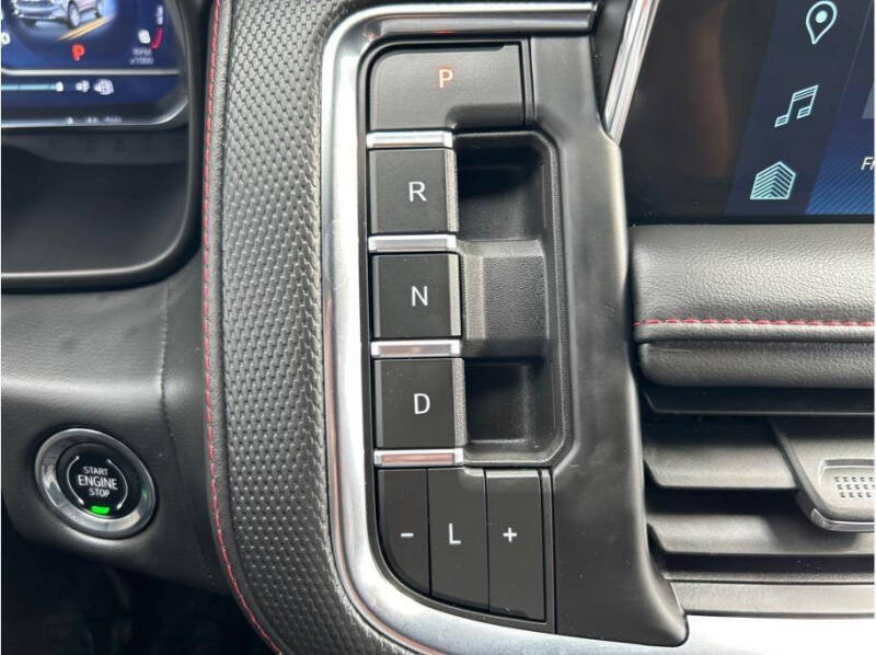 2023 Chevrolet Suburban RST