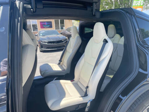2023 Tesla Model X Standard Range