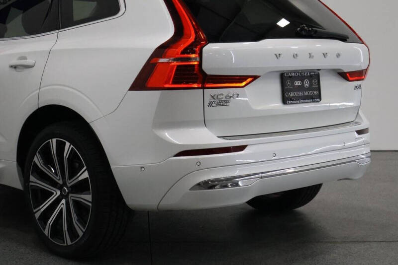 2023 Volvo XC60 B5 Ultimate Bright Theme