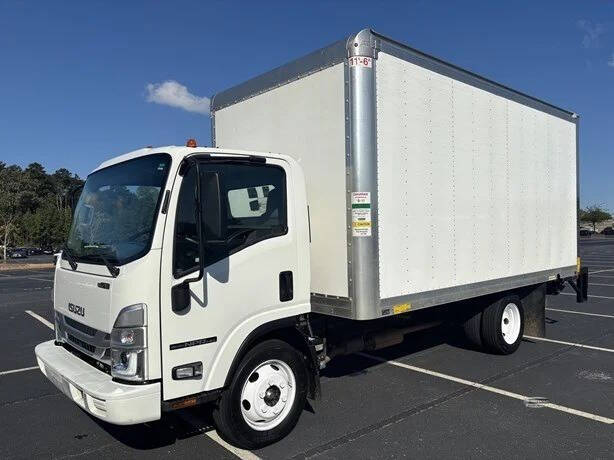 2023 Isuzu NPR-HD