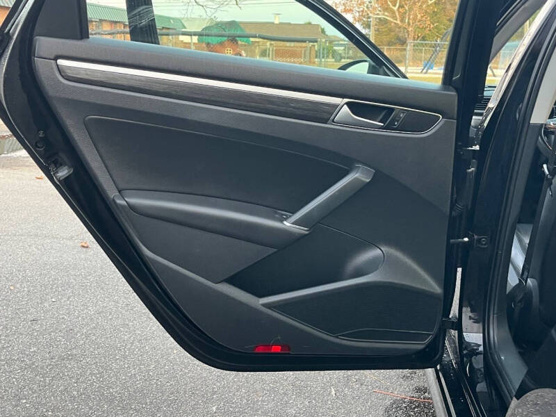 2016 Volkswagen Passat 1.8T SE