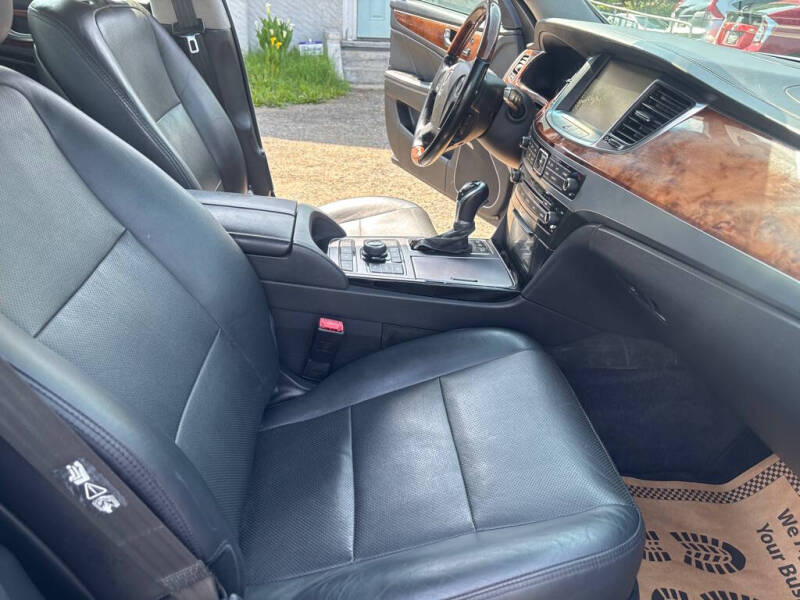 2014 Hyundai Equus Signature