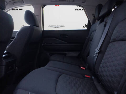 2024 Nissan Pathfinder S