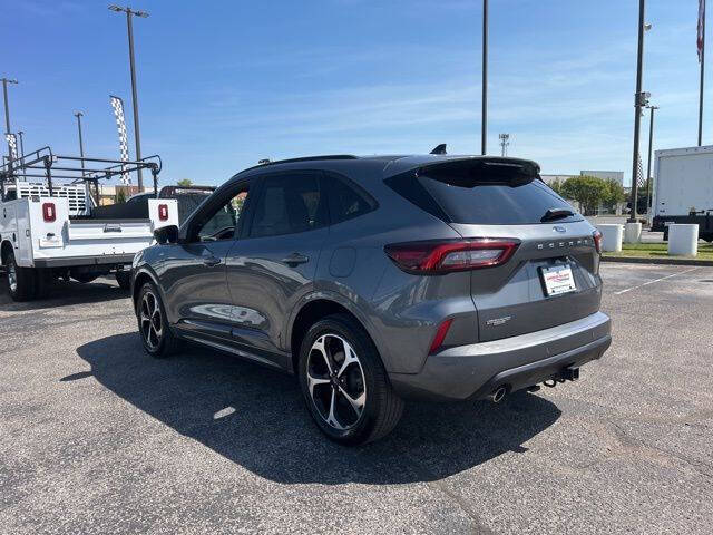2023 Ford Escape ST-Line Select