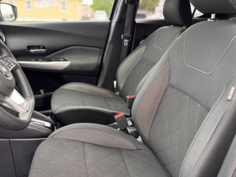 2020 Nissan Kicks SV