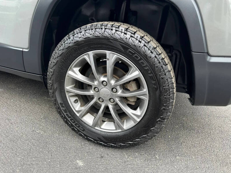 2020 Jeep Cherokee Latitude Plus