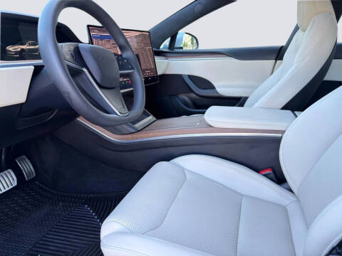 2025 Tesla Model S