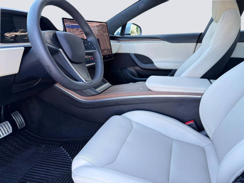 2025 Tesla Model S