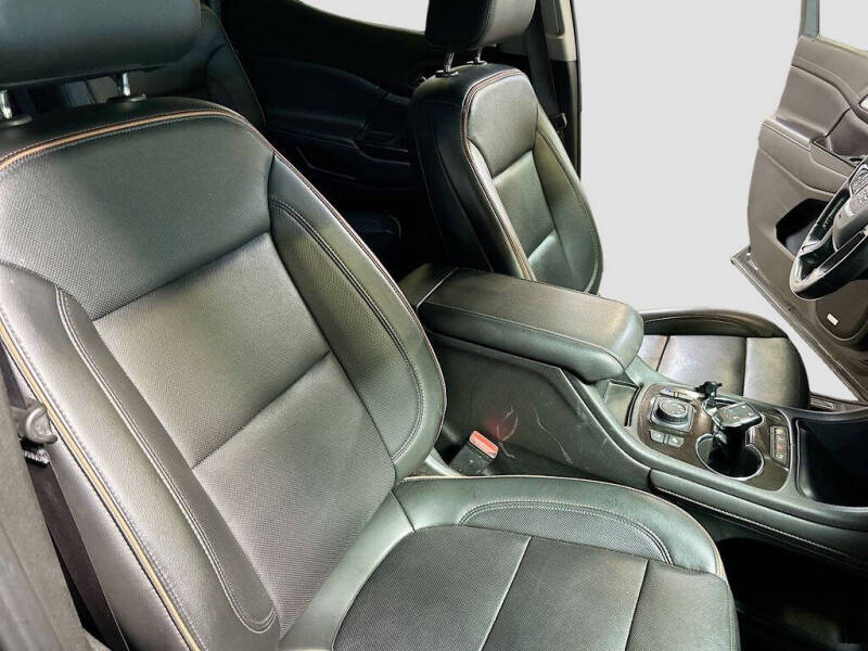 2021 GMC Acadia AT4