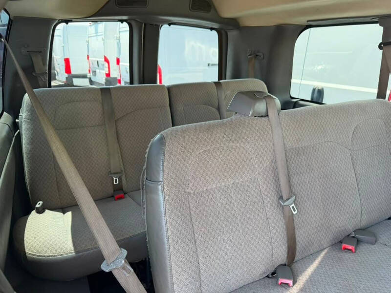 2016 Chevrolet Express LS 2500