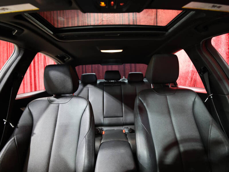 2018 BMW 3 Series 330i