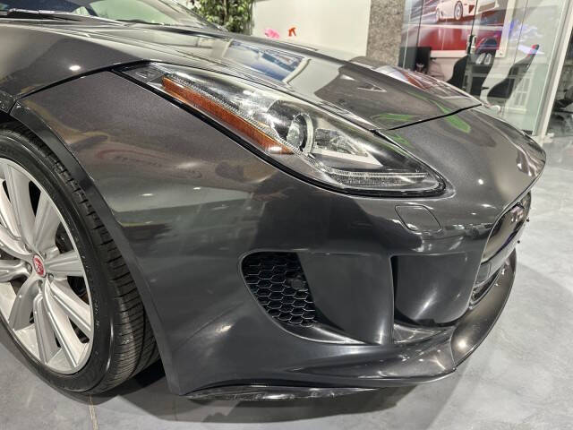 2017 Jaguar F-TYPE Premium