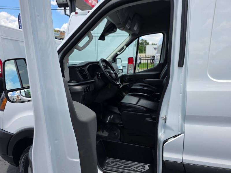 2025 Ford Transit 250