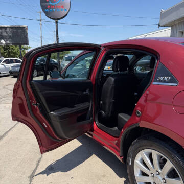 2014 Chrysler 200 Limited