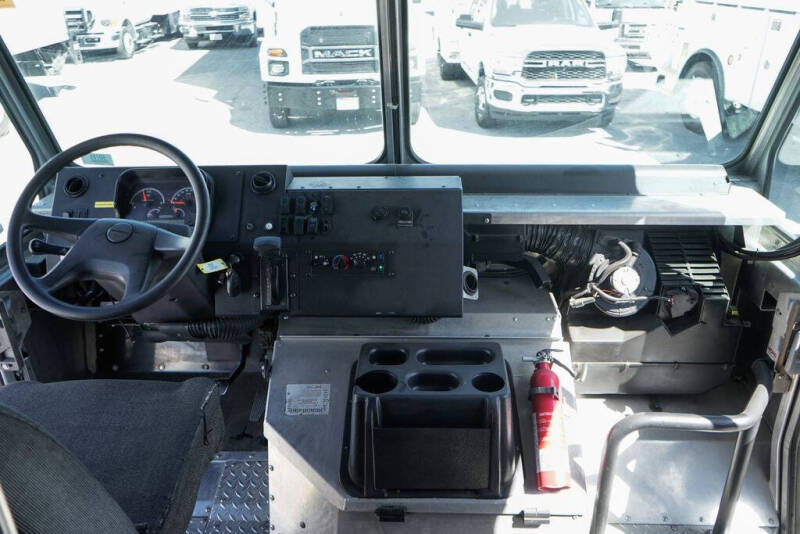 2020 Freightliner MT45 Chassis