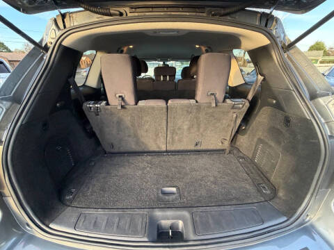 2020 Nissan Pathfinder SV