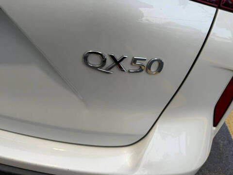 2019 Infiniti QX50 Essential
