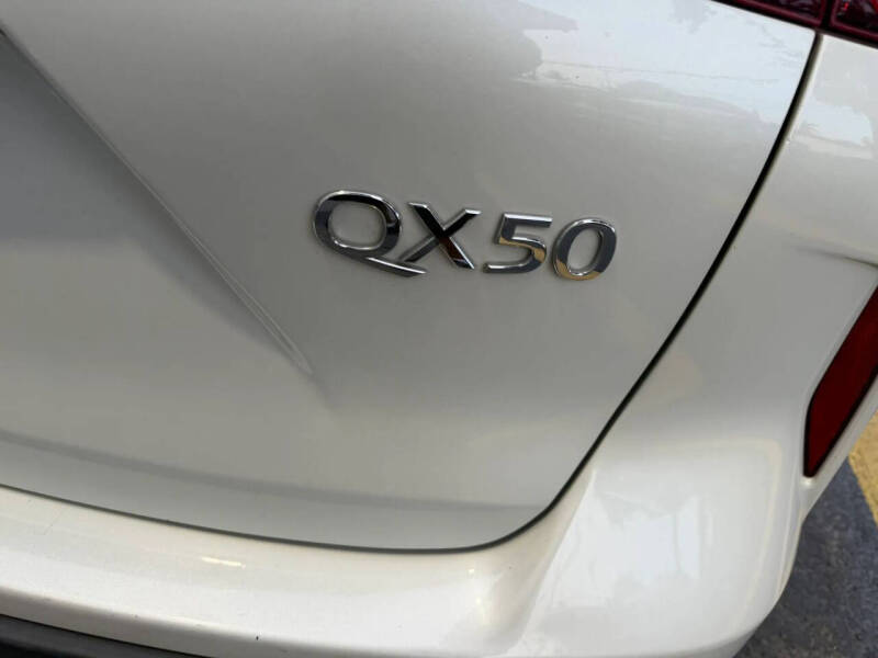 2019 Infiniti QX50 Essential
