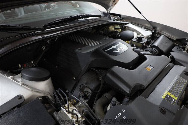 2004 Ford Thunderbird Deluxe