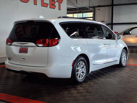 2020 Chrysler Pacifica Touring L