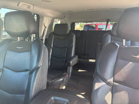 2018 Cadillac Escalade Standard