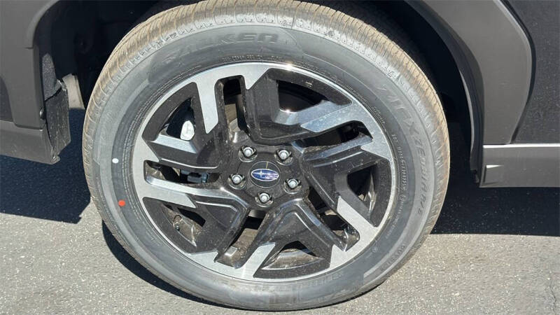 2025 Subaru Forester Limited Hybrid