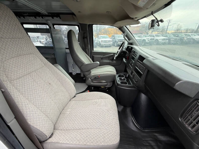 2017 Chevrolet Express 2500