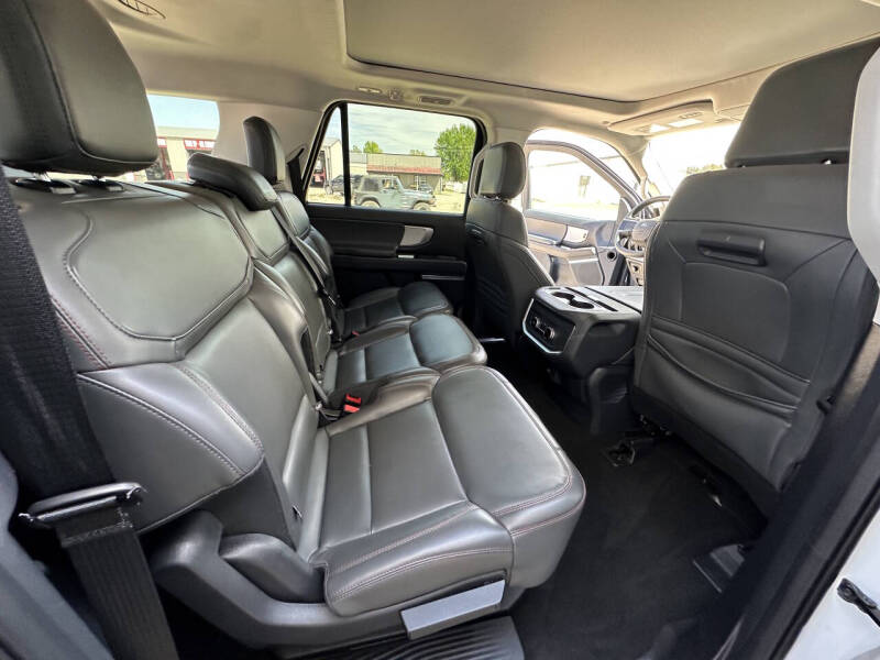 2025 Ford Expedition MAX Active